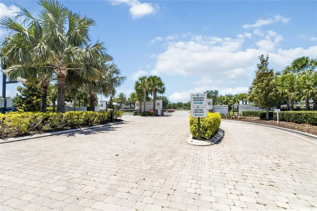 2463 Datura Loop St Cloud FL 34772