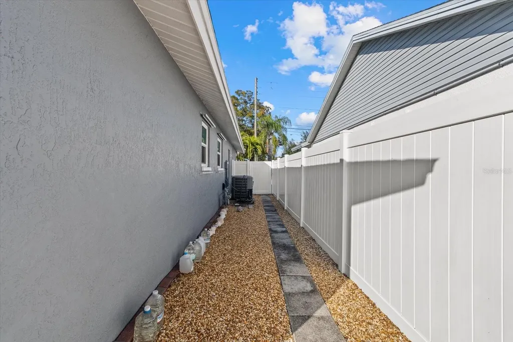 9320 126th Avenue Largo FL 33773