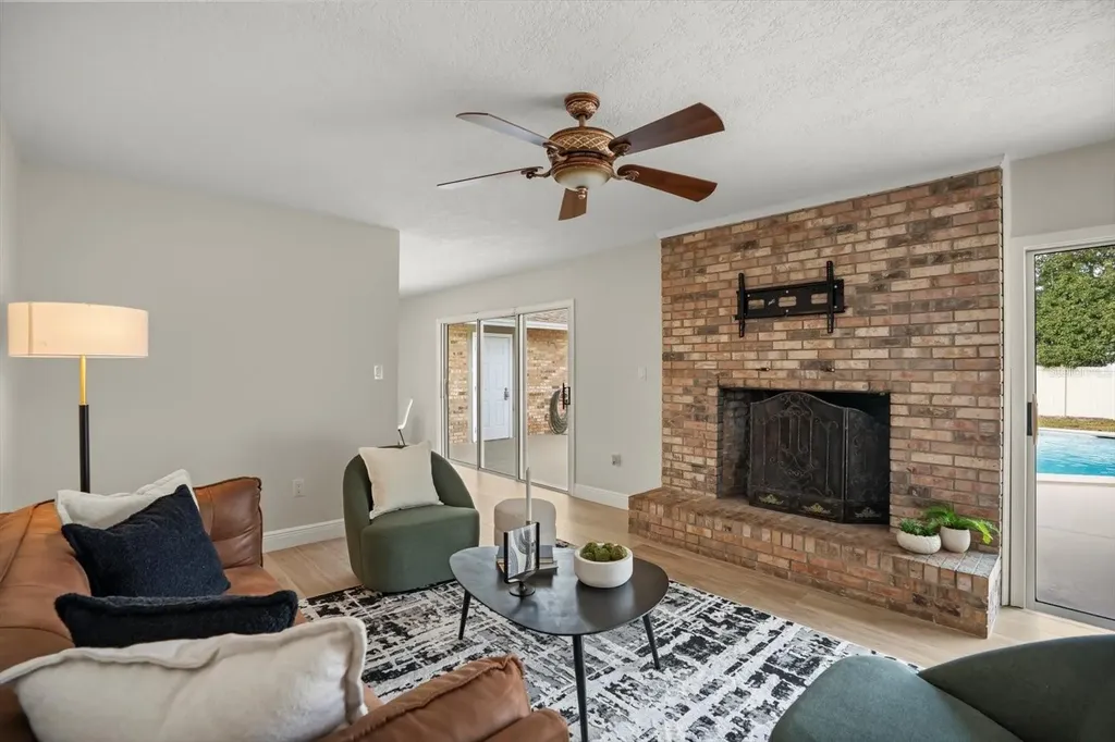 104 Valencia Loop Altamonte Springs FL 32714