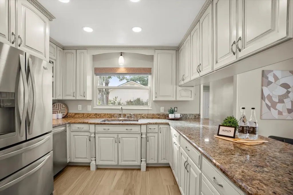 104 Valencia Loop Altamonte Springs FL 32714