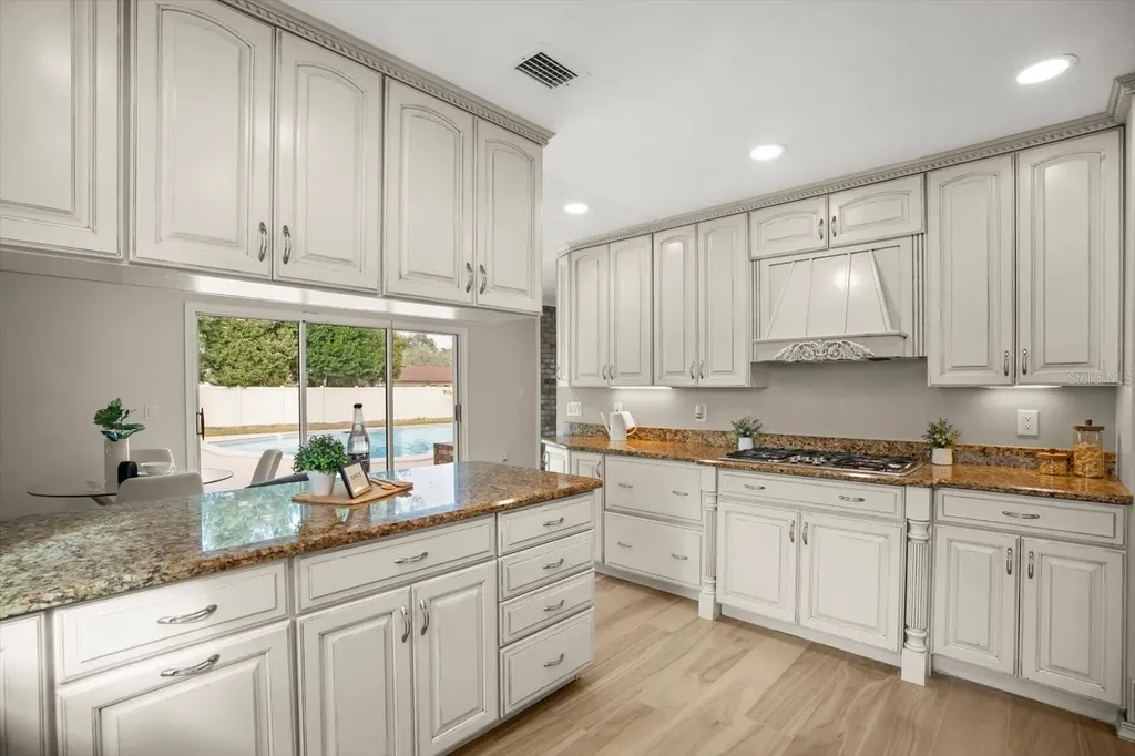 104 Valencia Loop Altamonte Springs FL 32714