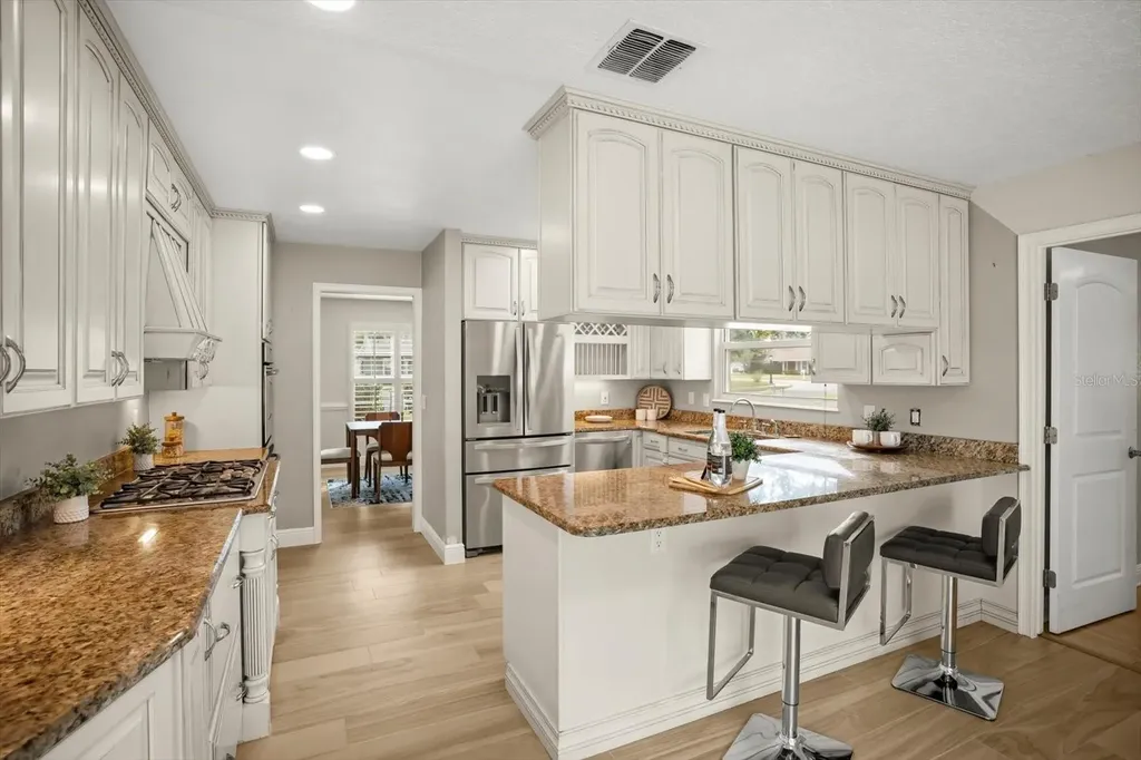 104 Valencia Loop Altamonte Springs FL 32714