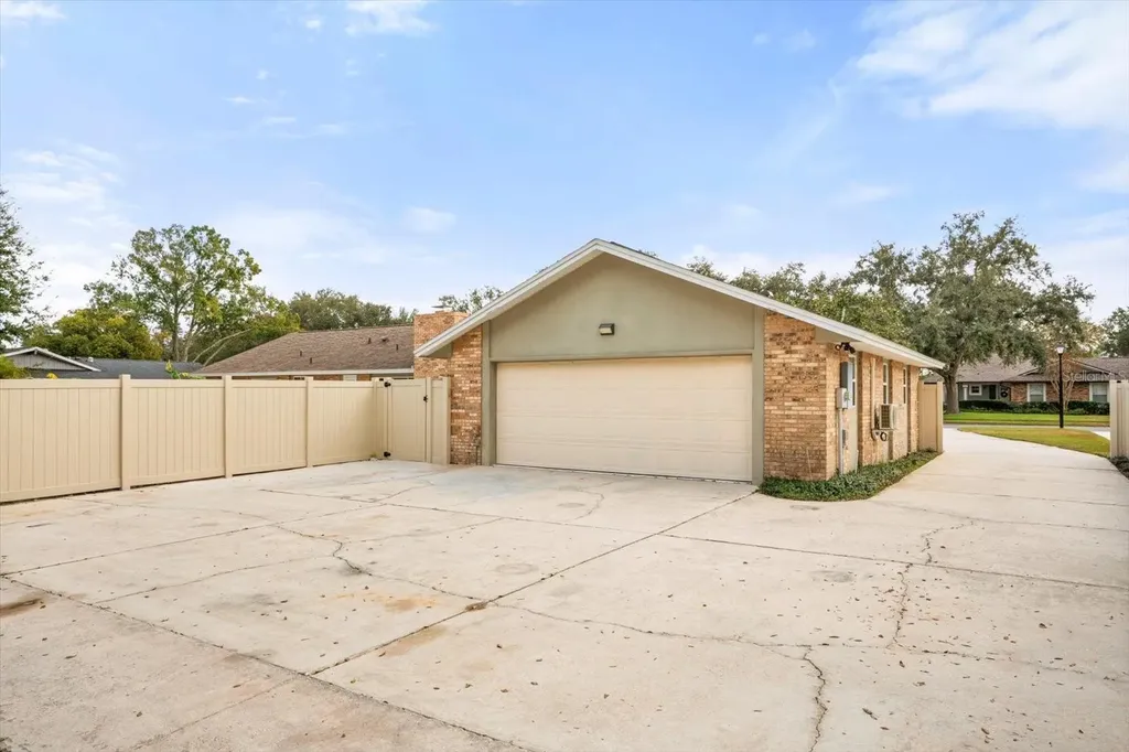 104 Valencia Loop Altamonte Springs FL 32714