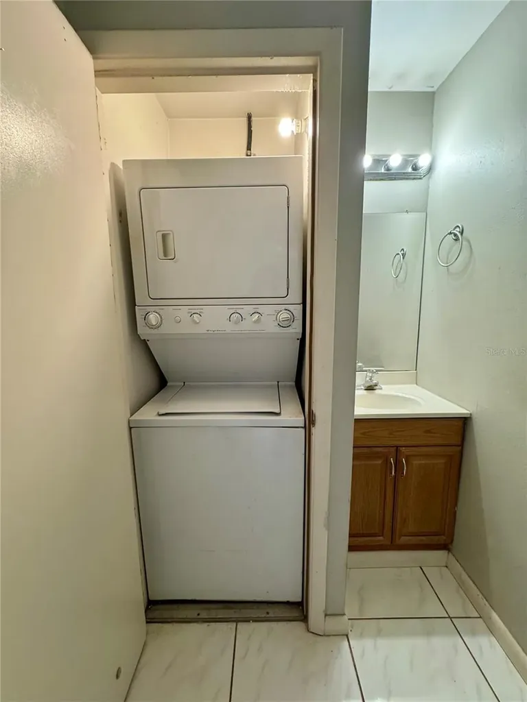 4506 S Oak Drive Tampa FL 33611