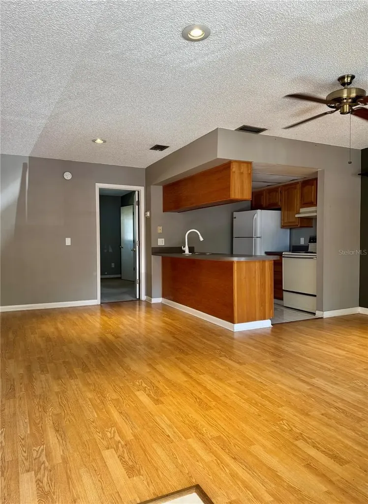 4506 S Oak Drive Tampa FL 33611