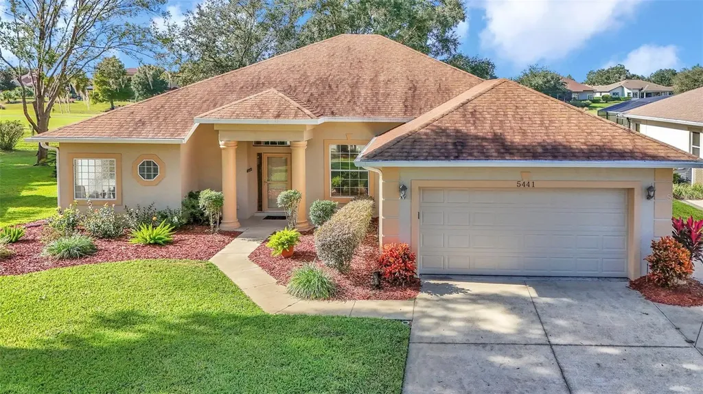 5441 Grove Manor Lady Lake FL 32159