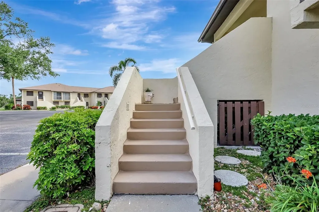 4646 Longwater Chase Sarasota FL 34235