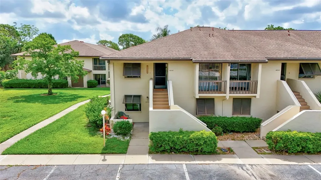 4646 Longwater Chase Sarasota FL 34235