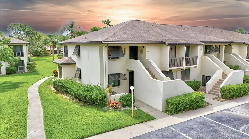4646 Longwater Chase Sarasota FL 34235