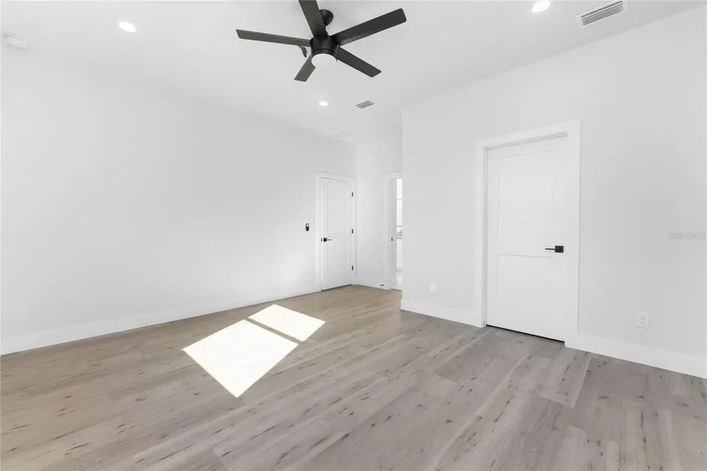 27 Bunker Court Rotonda West FL 33947