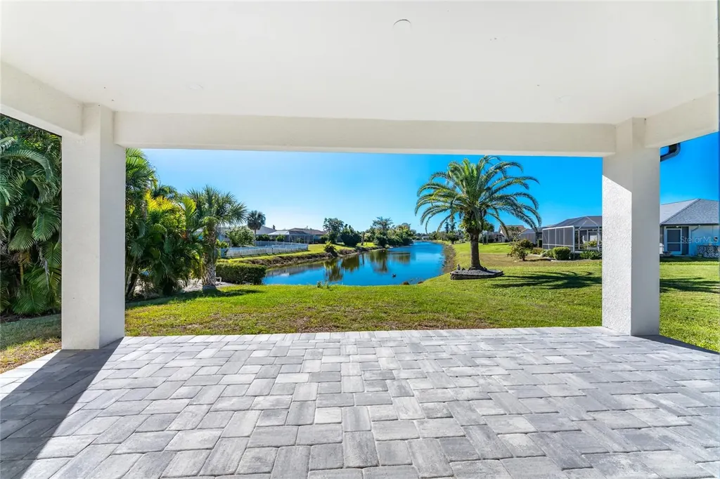 27 Bunker Court Rotonda West FL 33947