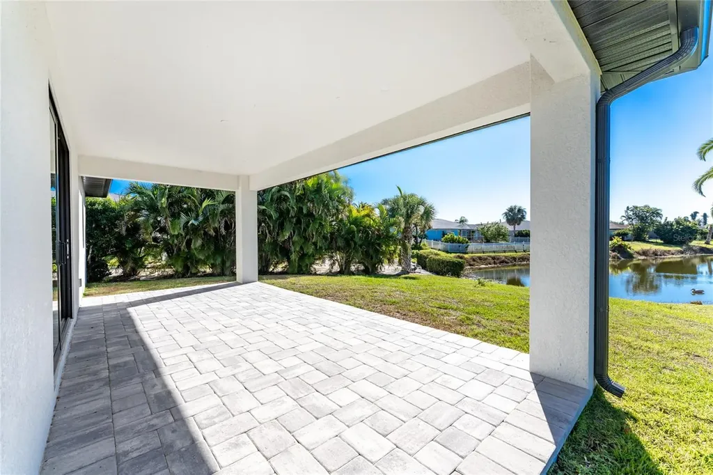 27 Bunker Court Rotonda West FL 33947