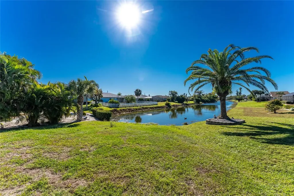 27 Bunker Court Rotonda West FL 33947