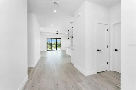 27 Bunker Court Rotonda West FL 33947