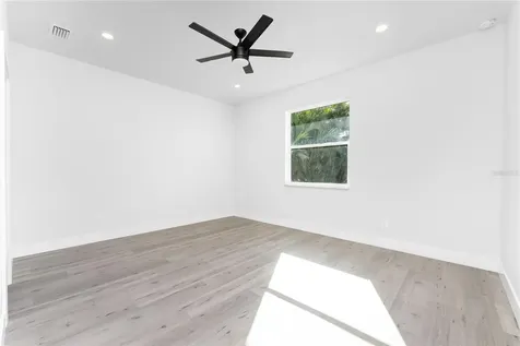 27 Bunker Court Rotonda West FL 33947