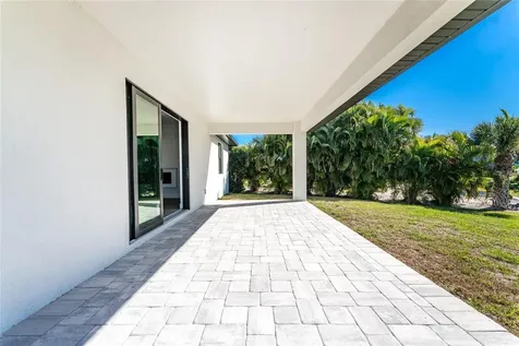 27 Bunker Court Rotonda West FL 33947