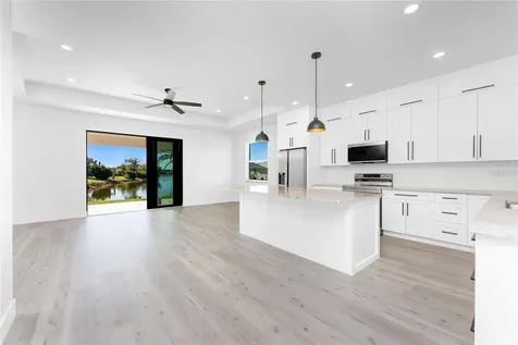 27 Bunker Court Rotonda West FL 33947