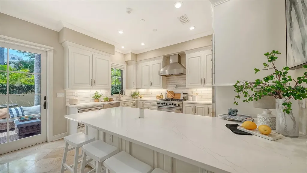 1513 Oak Street Sarasota FL 34236