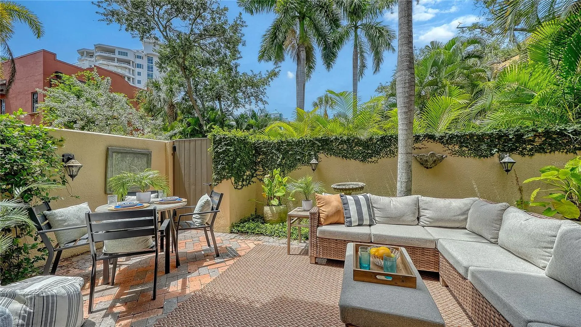 1513 Oak Street Sarasota FL 34236