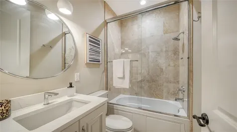 1513 Oak Street Sarasota FL 34236