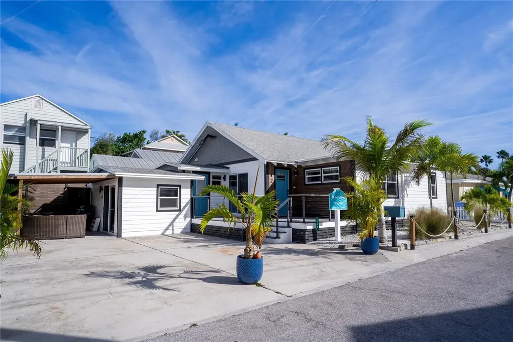 126 90th Avenue Treasure Island FL 33706