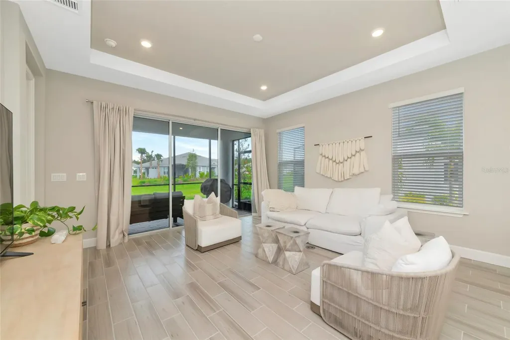 8097 Moonbeam Avenue Sarasota FL 34241