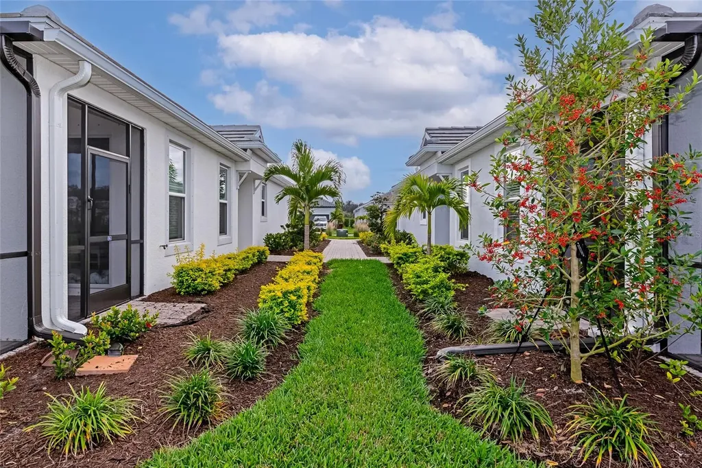 8097 Moonbeam Avenue Sarasota FL 34241
