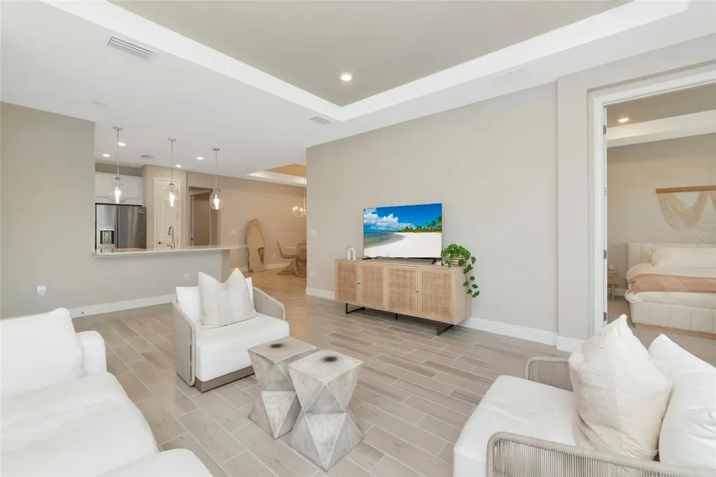 8097 Moonbeam Avenue Sarasota FL 34241