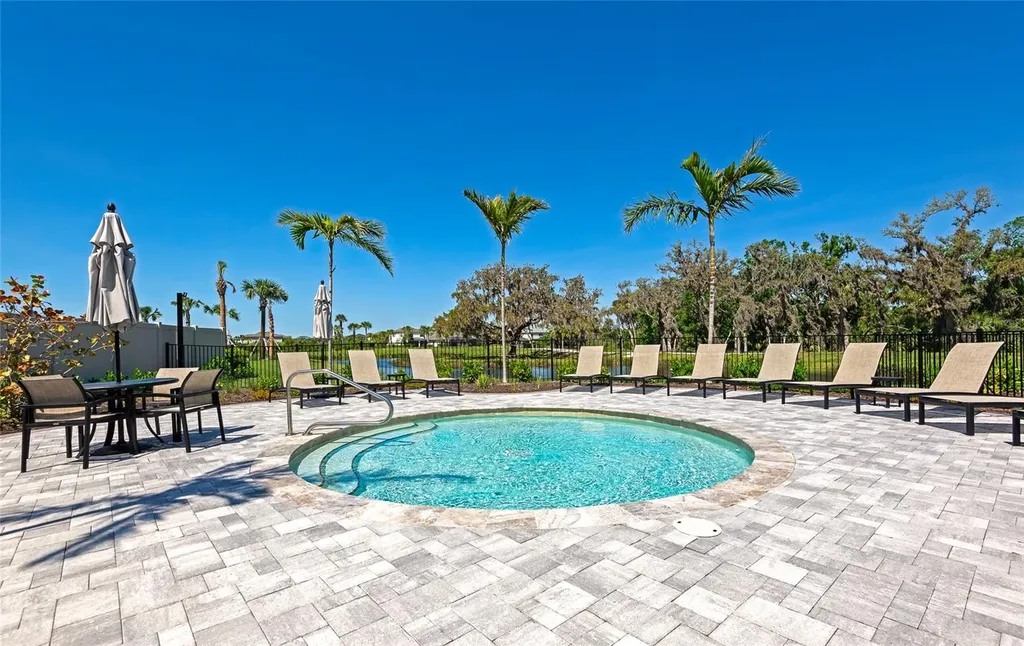 8097 Moonbeam Avenue Sarasota FL 34241