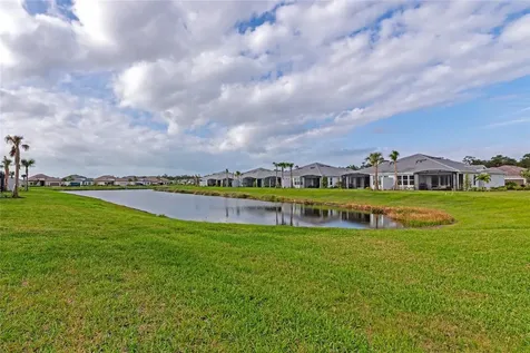 8097 Moonbeam Avenue Sarasota FL 34241