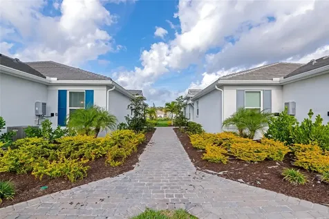 8097 Moonbeam Avenue Sarasota FL 34241