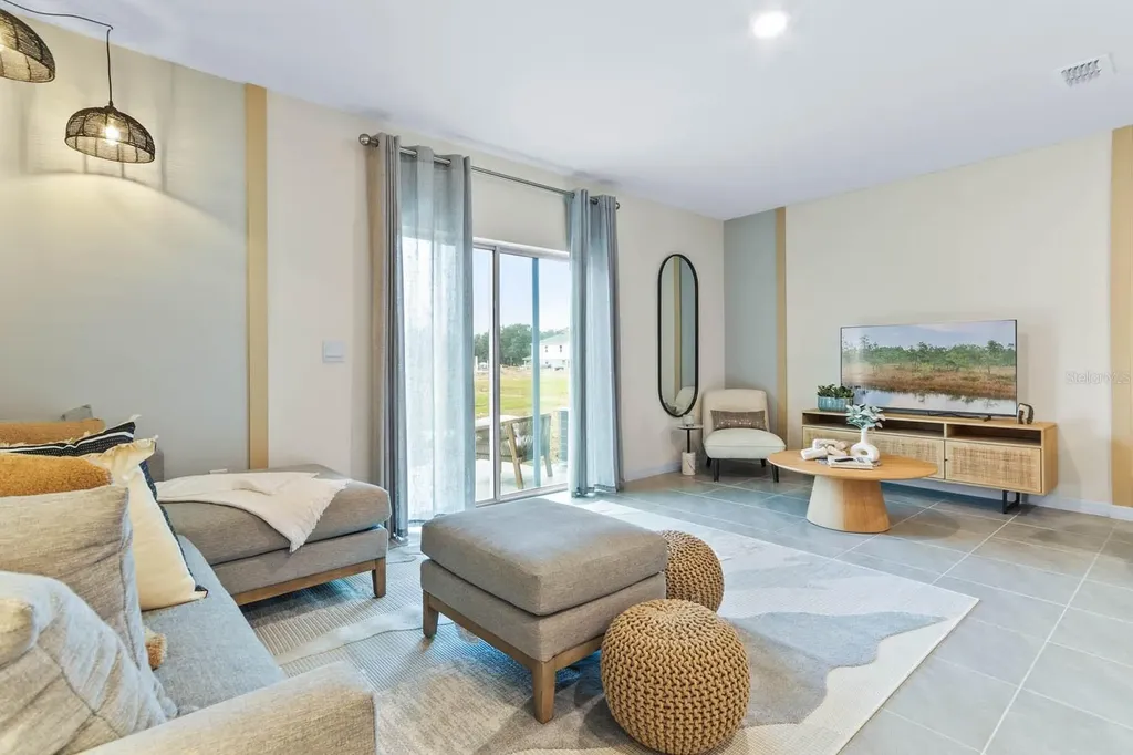 2951 Canary Avenue Davenport FL 33837