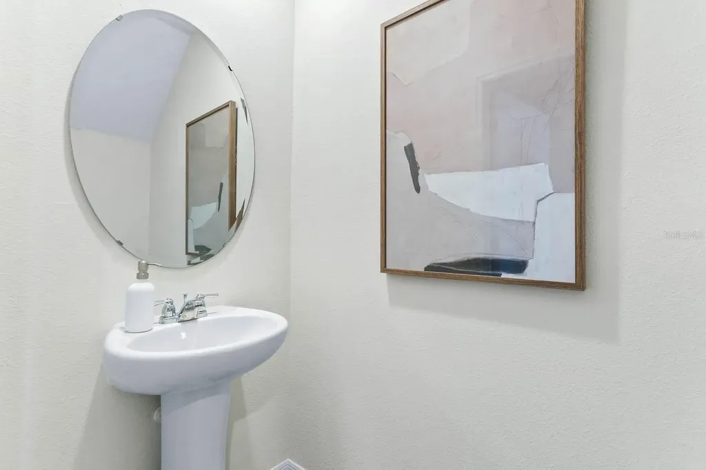 2951 Canary Avenue Davenport FL 33837