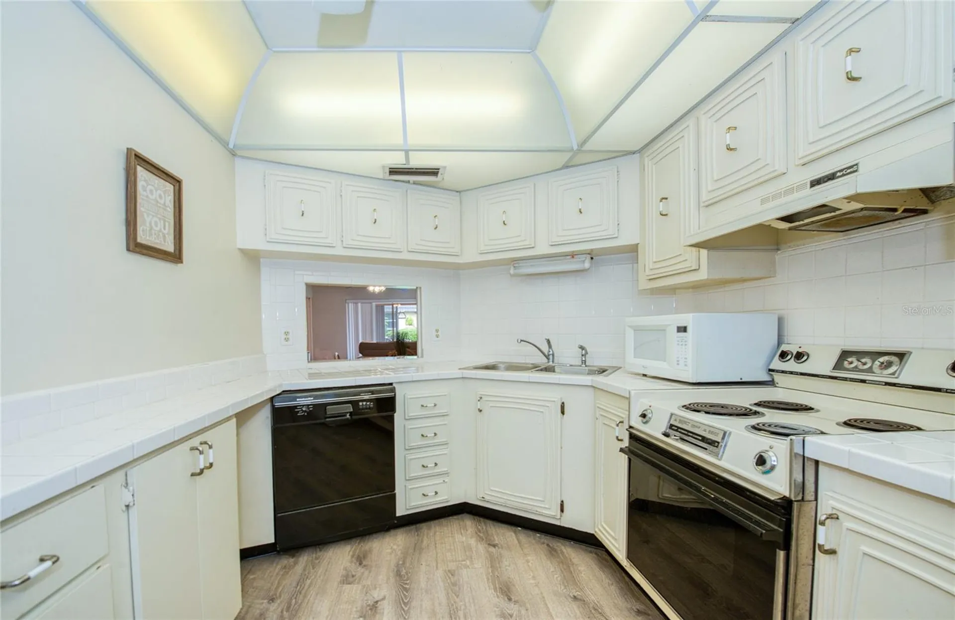 2206 Cordova Green Seminole FL 33777