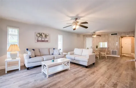 2206 Cordova Green Seminole FL 33777