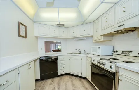 2206 Cordova Green Seminole FL 33777