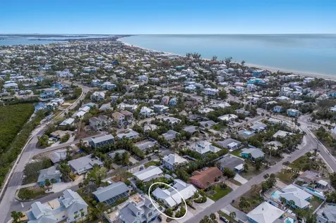 213 83rd Street Holmes Beach FL 34217