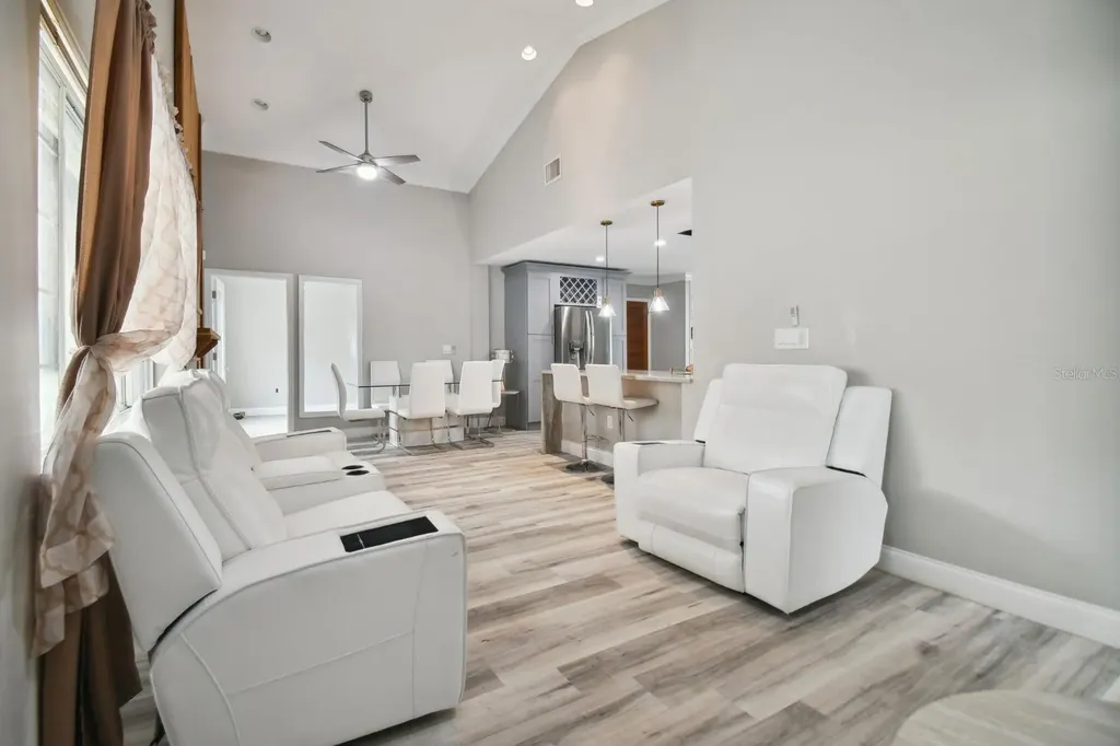 6745 Ralston Beach Circle Tampa FL 33614