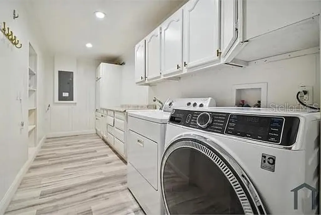 6745 Ralston Beach Circle Tampa FL 33614