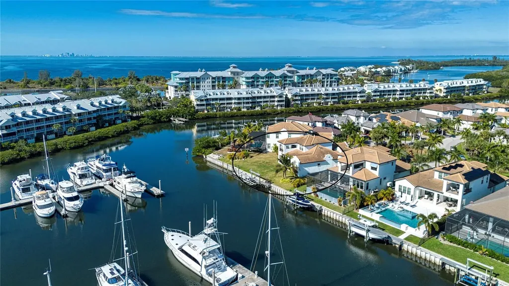 3036 Christophers Watch Lane Ruskin FL 33570