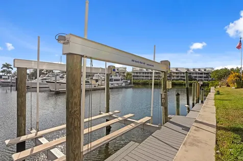 3036 Christophers Watch Lane Ruskin FL 33570