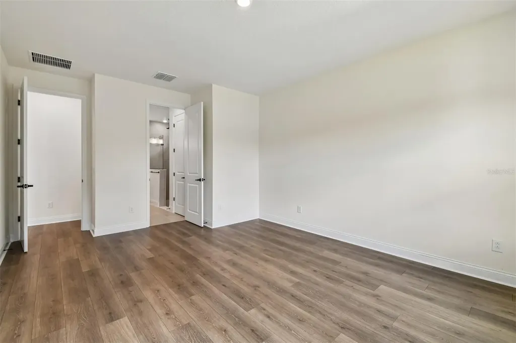6056 Sacred Oak Avenue Mount Dora FL 32757