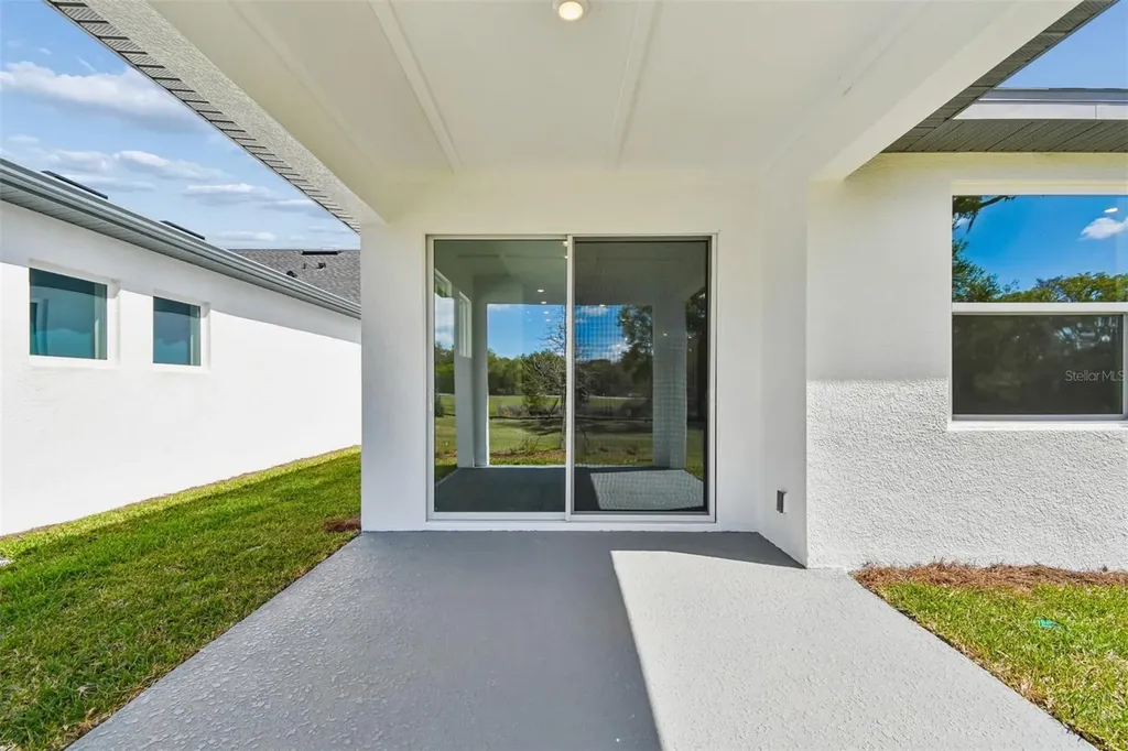 6056 Sacred Oak Avenue Mount Dora FL 32757