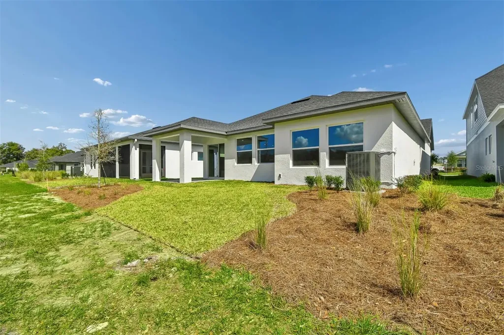 6056 Sacred Oak Avenue Mount Dora FL 32757