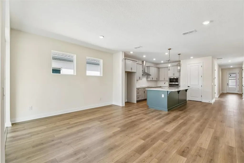6056 Sacred Oak Avenue Mount Dora FL 32757