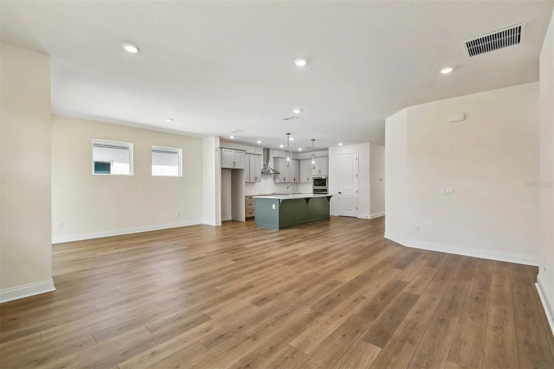 6056 Sacred Oak Avenue Mount Dora FL 32757