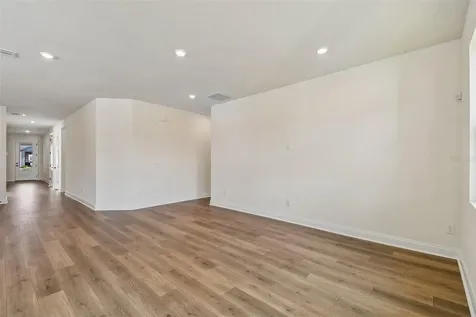 6056 Sacred Oak Avenue Mount Dora FL 32757