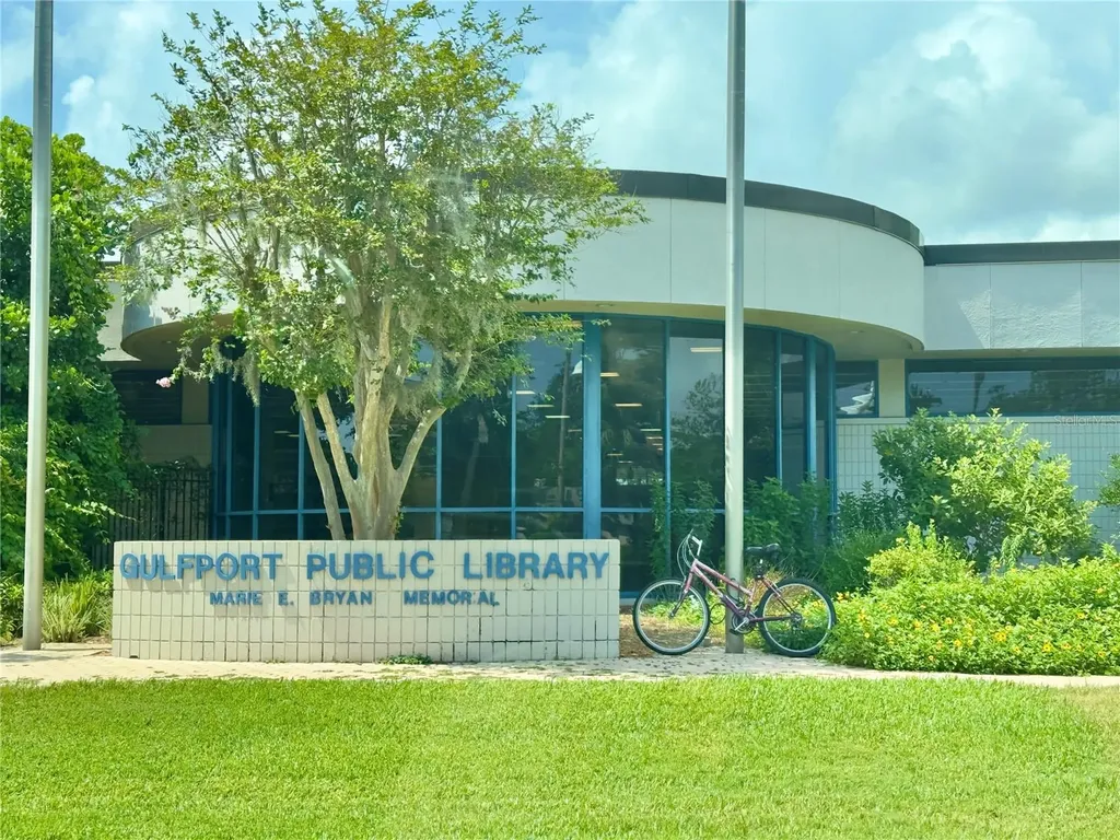 3020 Clinton Street S Gulfport FL 33707