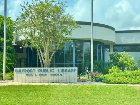 3020 Clinton Street S Gulfport FL 33707
