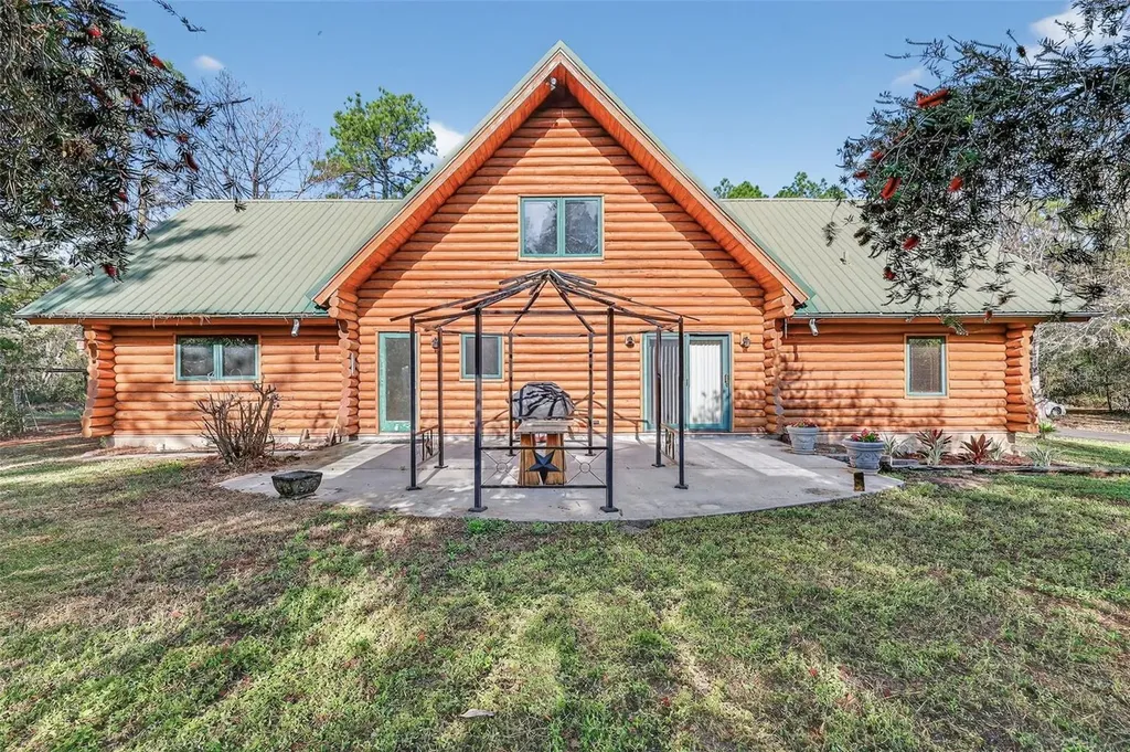 40242 Emeralda Island Road Leesburg FL 34788